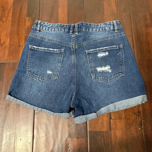Refuge Denim Mom Jean Shorts Women’s Size 7 Distressed - Picture 5 of 5